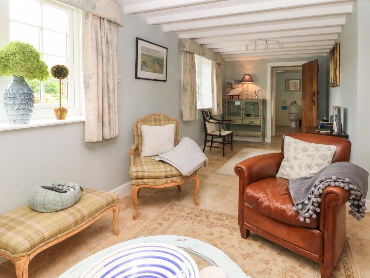 The Blue House Villa Malpas  ภายนอก รูปภาพ